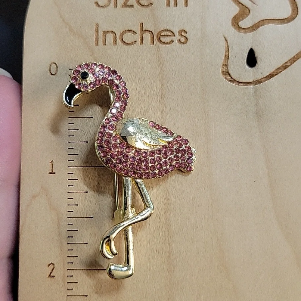 Pink Flamingo Brooch - Picture 5 of 5
